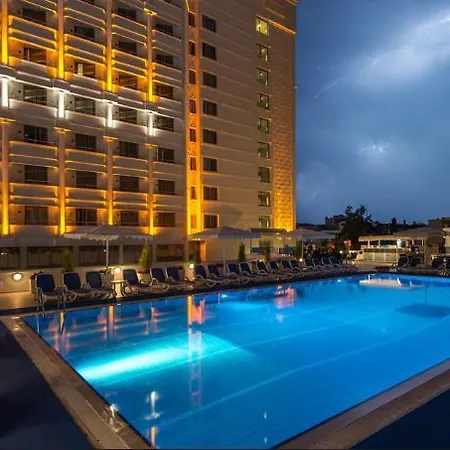 Western Khan Hotel 4*